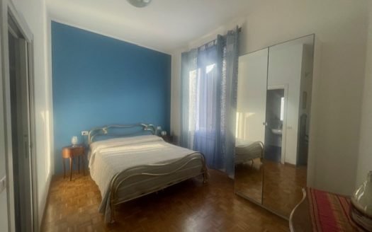 Ampio e Luminoso appartamento con Terrazza panoramica con vista Duomo e Centro Storico